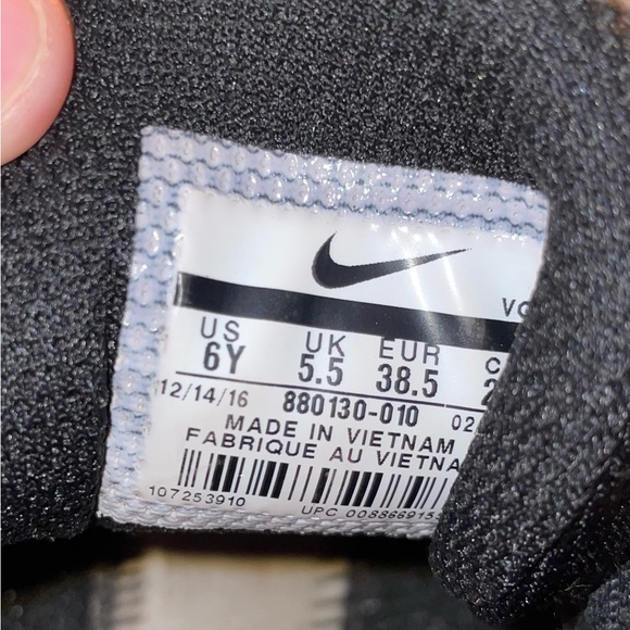 Nike ‘Alpha’ Turf Cleats in Black - Picture 6 of 6